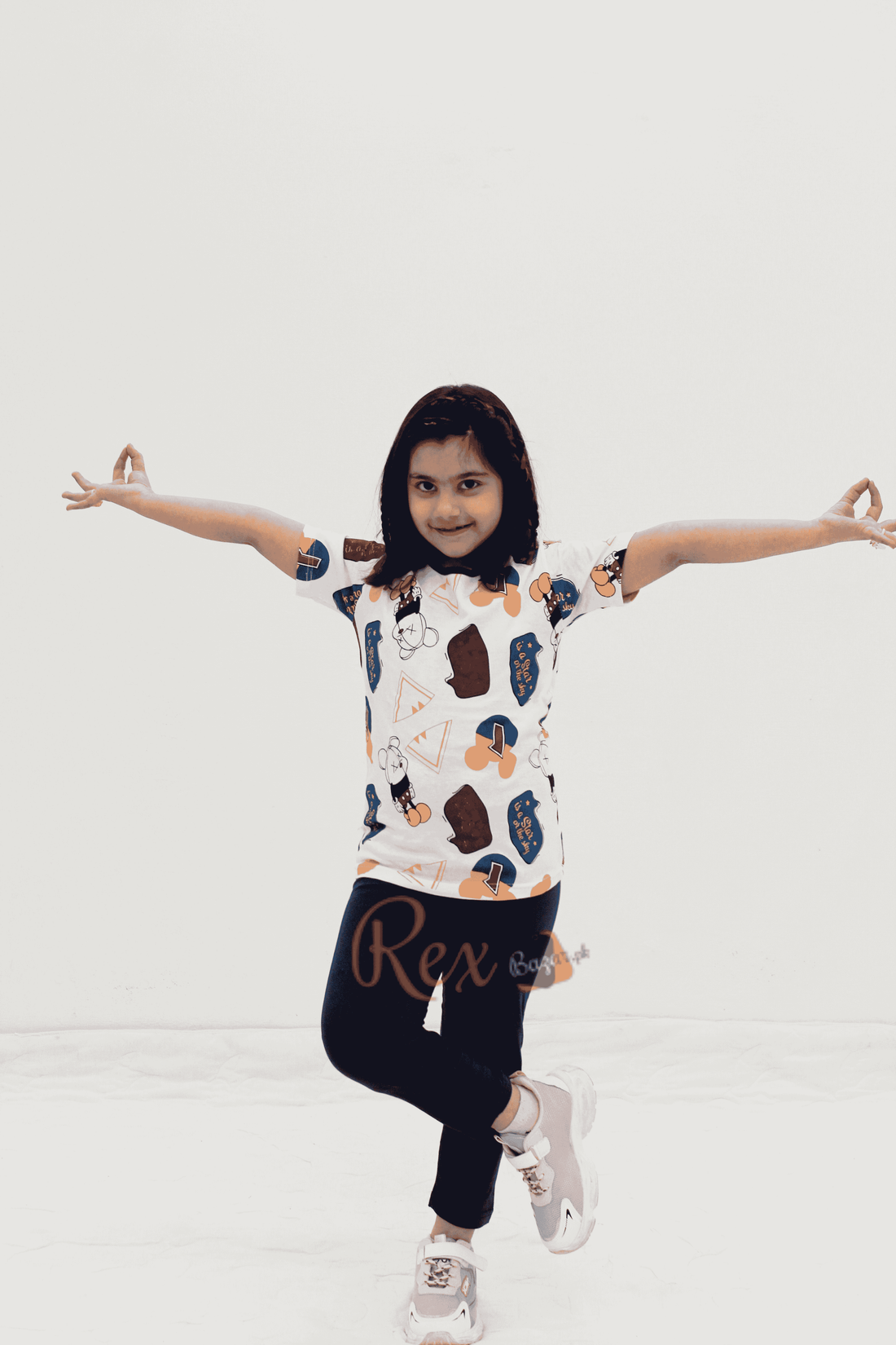 White Multi Bears Print Kids Night Suit (RX-242)