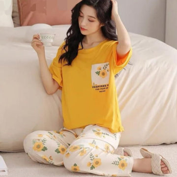 Yellow Flower Pocket Print Half Sleeves T-shirt With Flowers Printed Trouser Suit (RX-193)