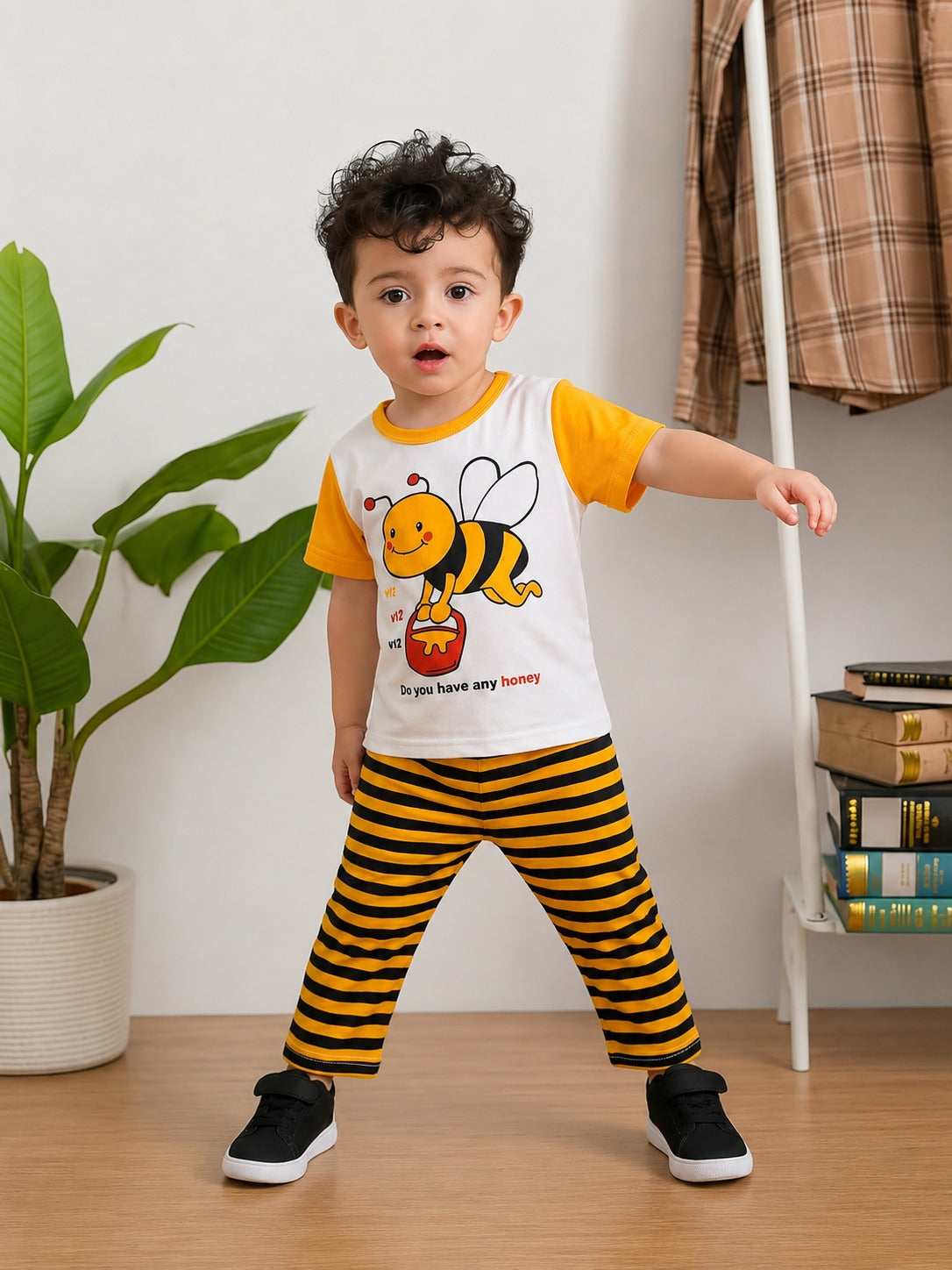 White And Yellow Honey Bee Printed Kid Suit (RX-466)